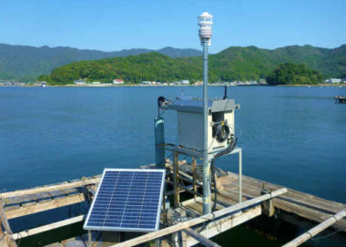 海洋（養殖場）　水質計自動昇降装置